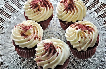 red-velvet-cupcakes-sangrientos